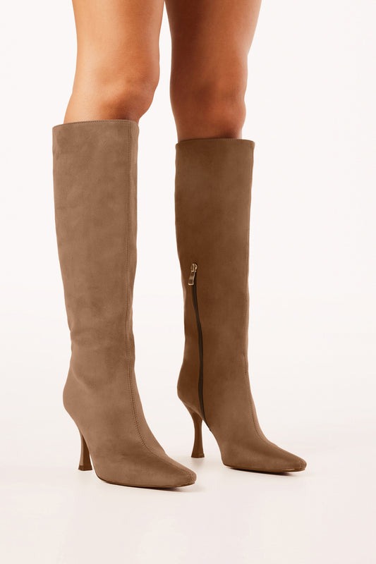 Finch Boots - Acorn Suede