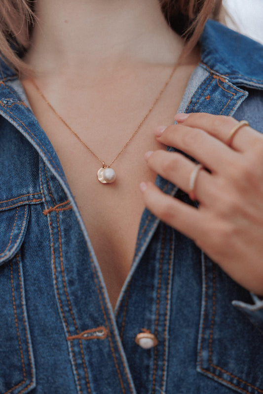 Lavinia Necklace - Gold/Pearl