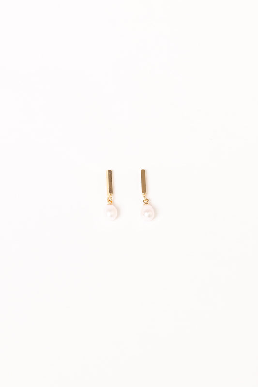 Calista Earrings - Gold/Pearl