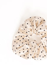 Sally Scrunchie - Cream